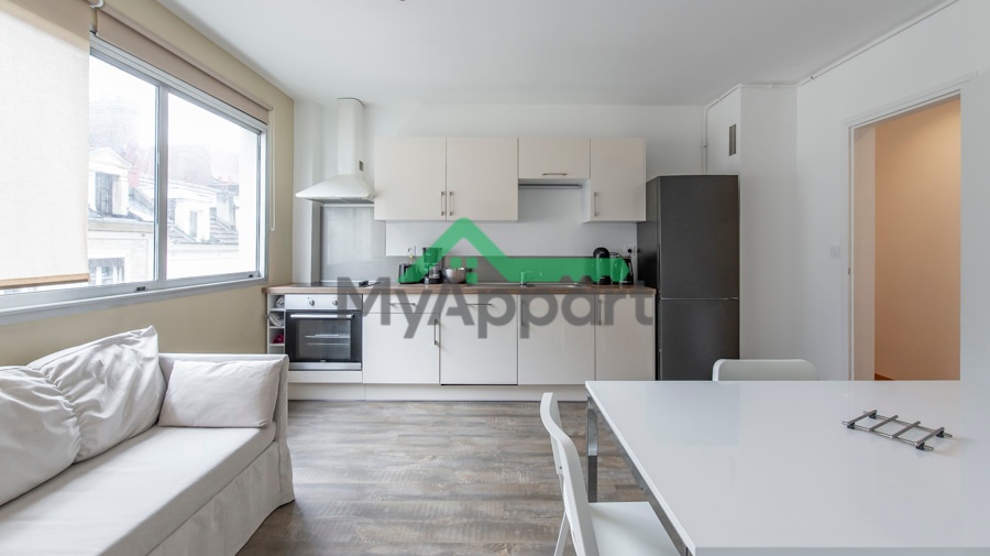 1 chambre disponible avec sa salle de bain privée dans colocation caen centre