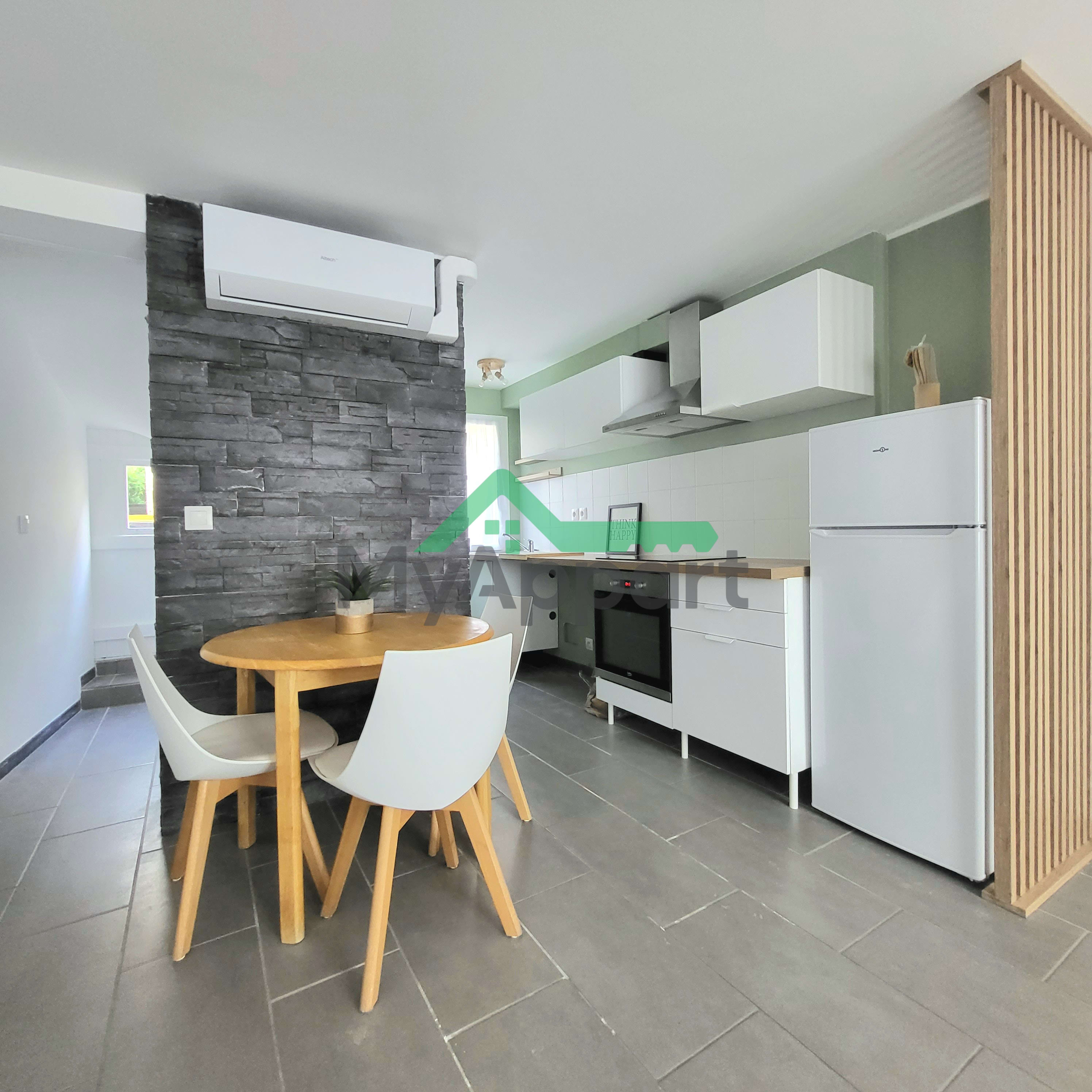 Maison de ville avec jardin 3p rénovée 61m2 au centre de Magny-en-Vexin — photo 2