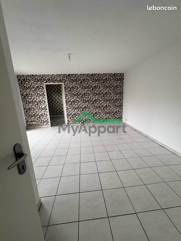 Location appartement T2 bis dans une résidence sécurisée à Tarbes 
