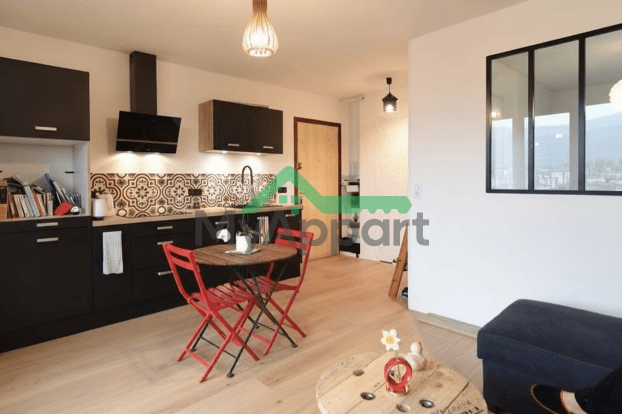 Appartement à louer 6ème et dernier étage belle vue 2 balcons parking — photo 3