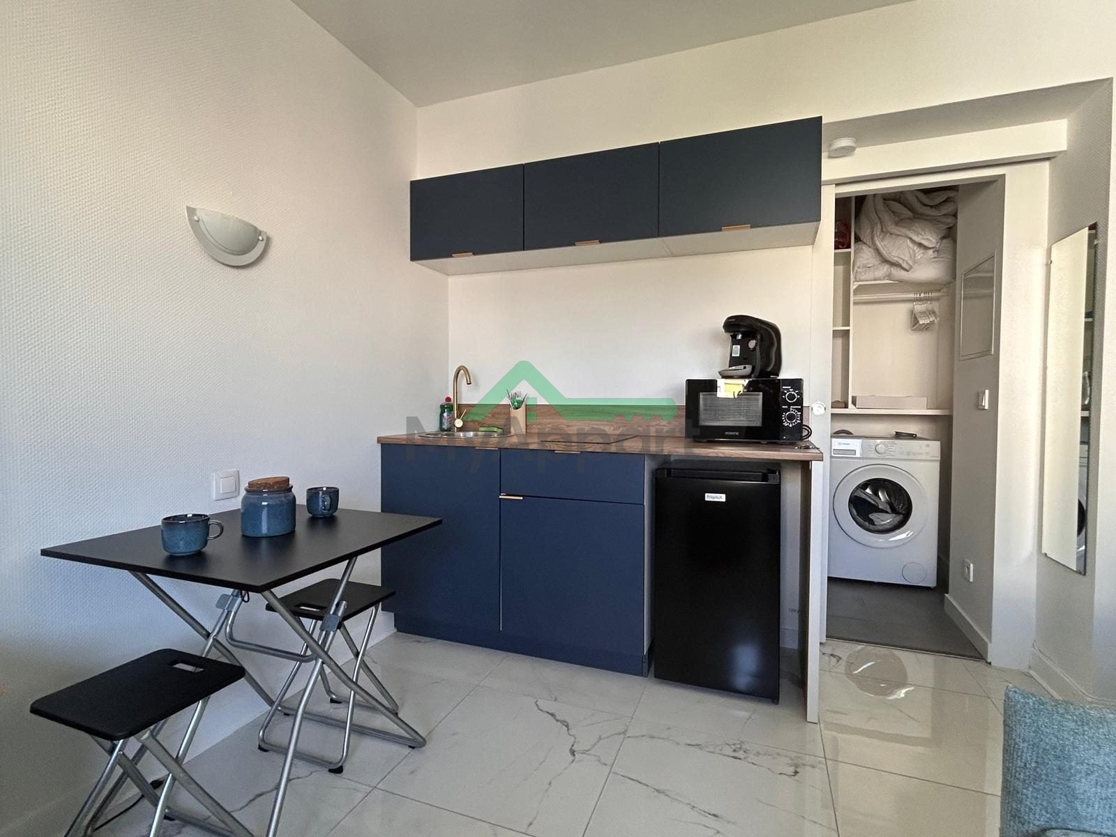Studio meublé CANNES — photo 3