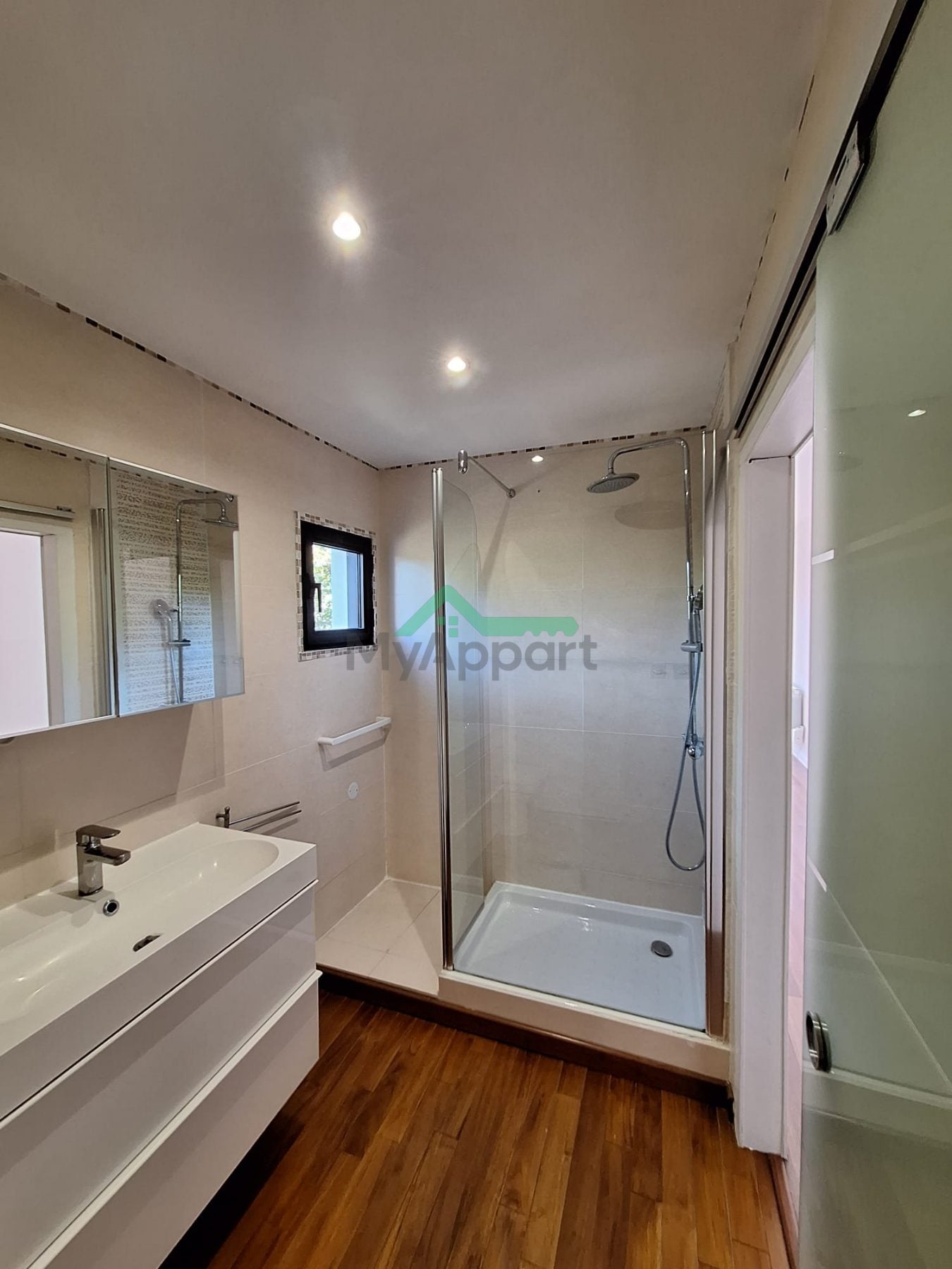 Appartement familial 110 m² face au parc du Vivier – Écully – 2 garages – 1 850 € TCC — photo 4