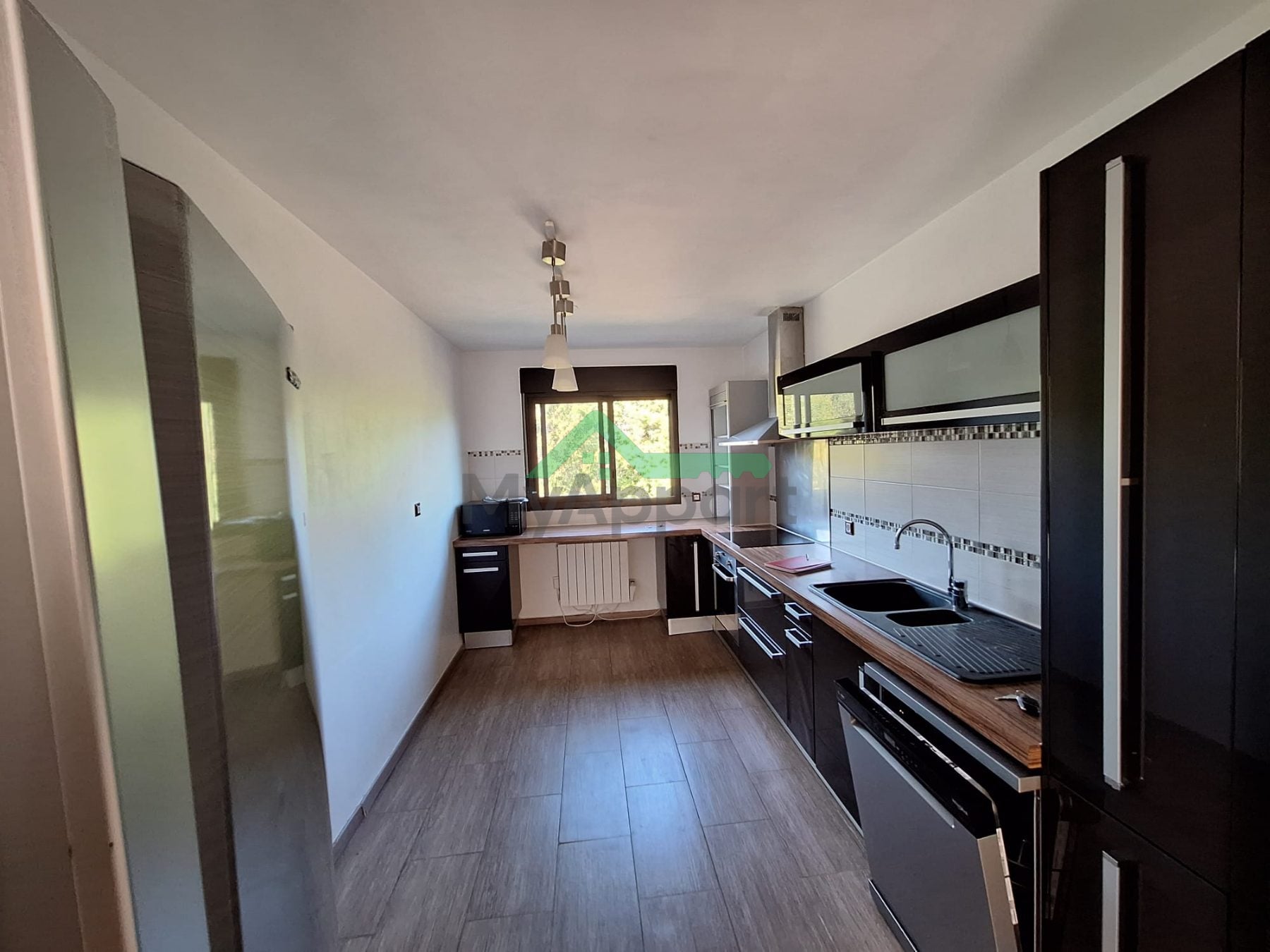 Appartement familial 110 m² face au parc du Vivier – Écully – 2 garages – 1 850 € TCC — photo 3