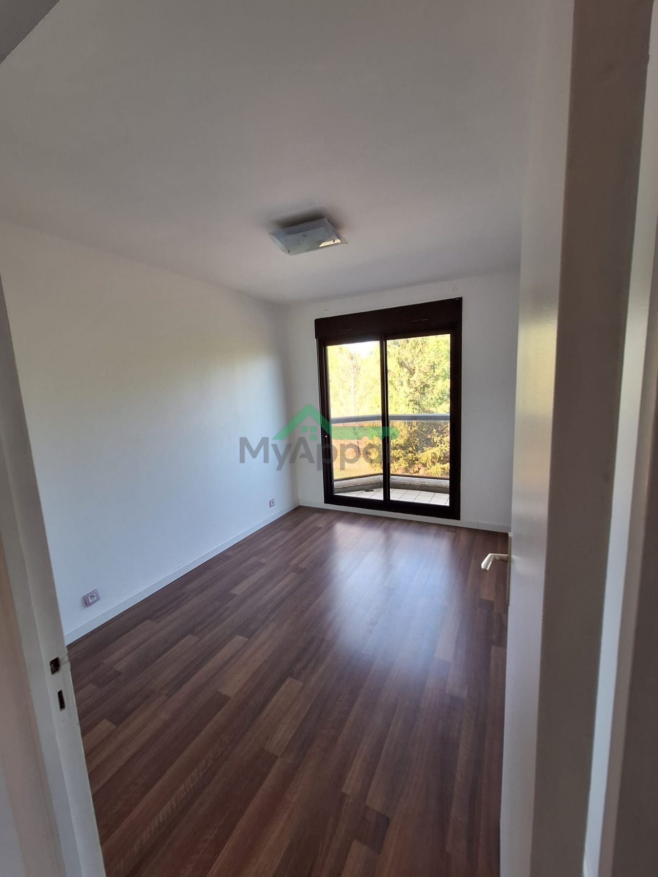 Appartement familial 110 m² face au parc du Vivier – Écully – 2 garages – 1 850 € TCC — photo 6
