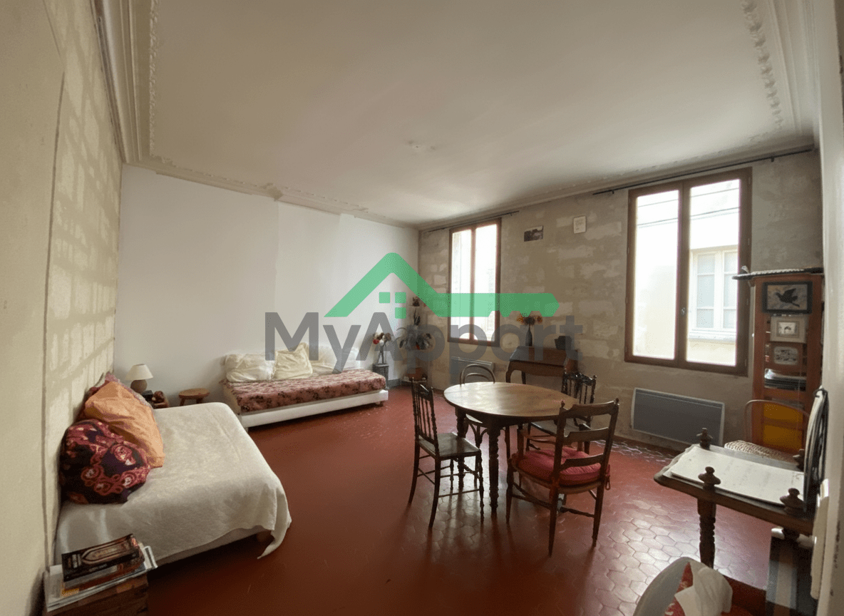 Avignon Intra Muros T2 avec terrasse