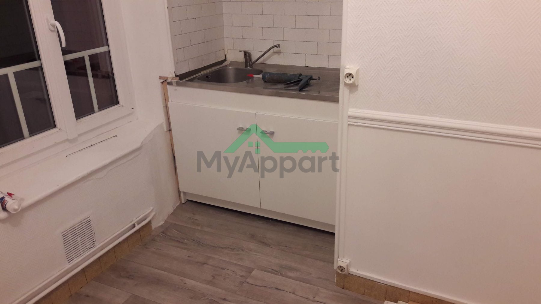 F4 non meublé 65 m2 a louer dans village de charme — photo 1