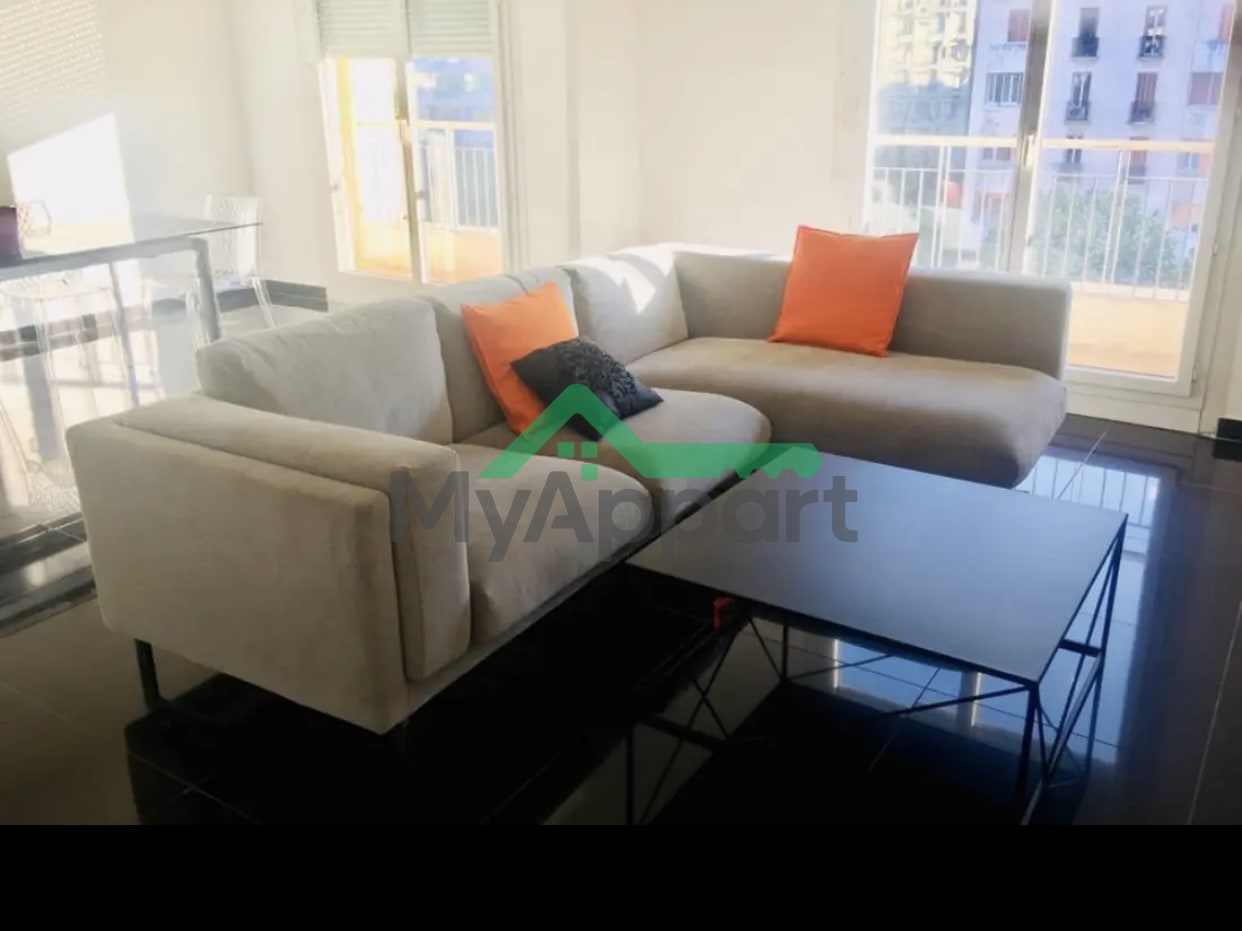 Beau 3pièces, meublé Ascenseur, balcon, clim climatisé Prado ?