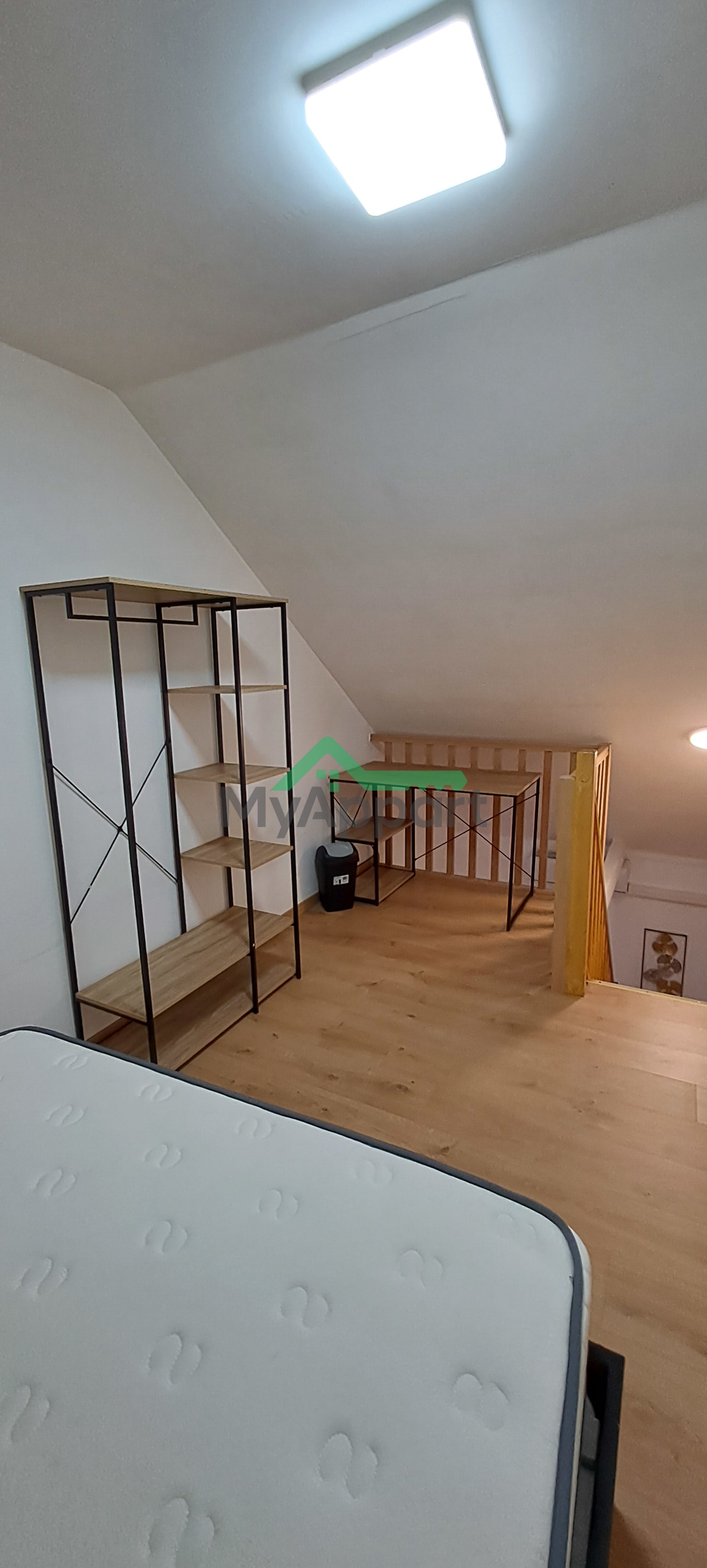 Appartement meublé de 35mcarre+terrasse +garage 