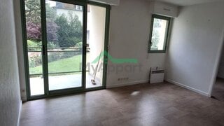 Appartement lumineux avec balcon et parking — photo 2