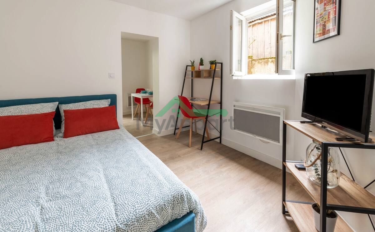Appartement meublé rénové terrasse — photo 3