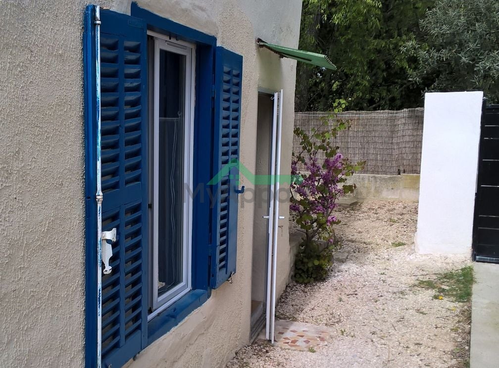 Studio meublé avec jardin
