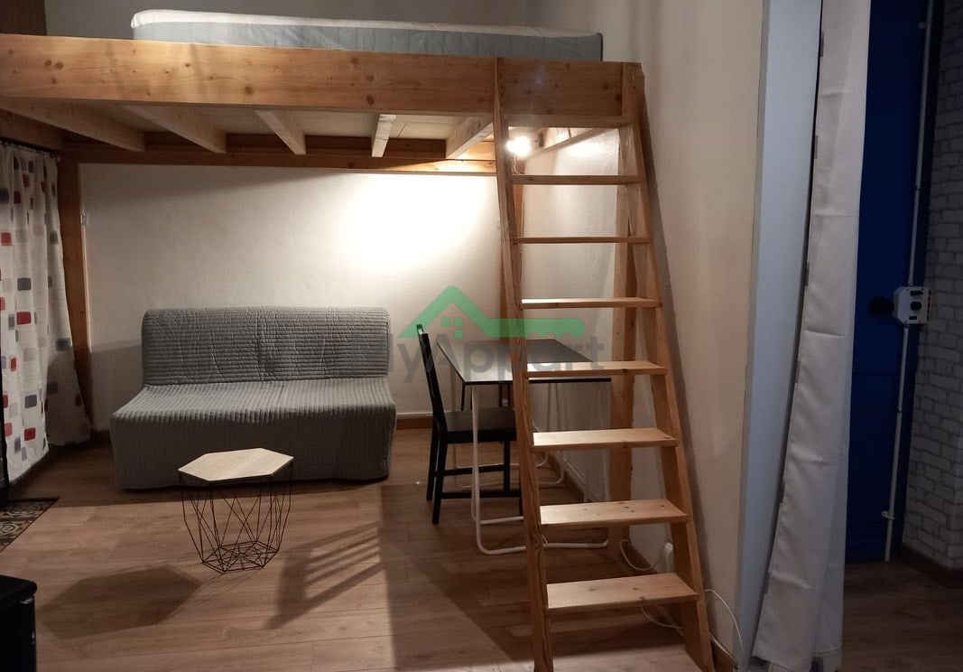 Studio meublé rénové — photo 1