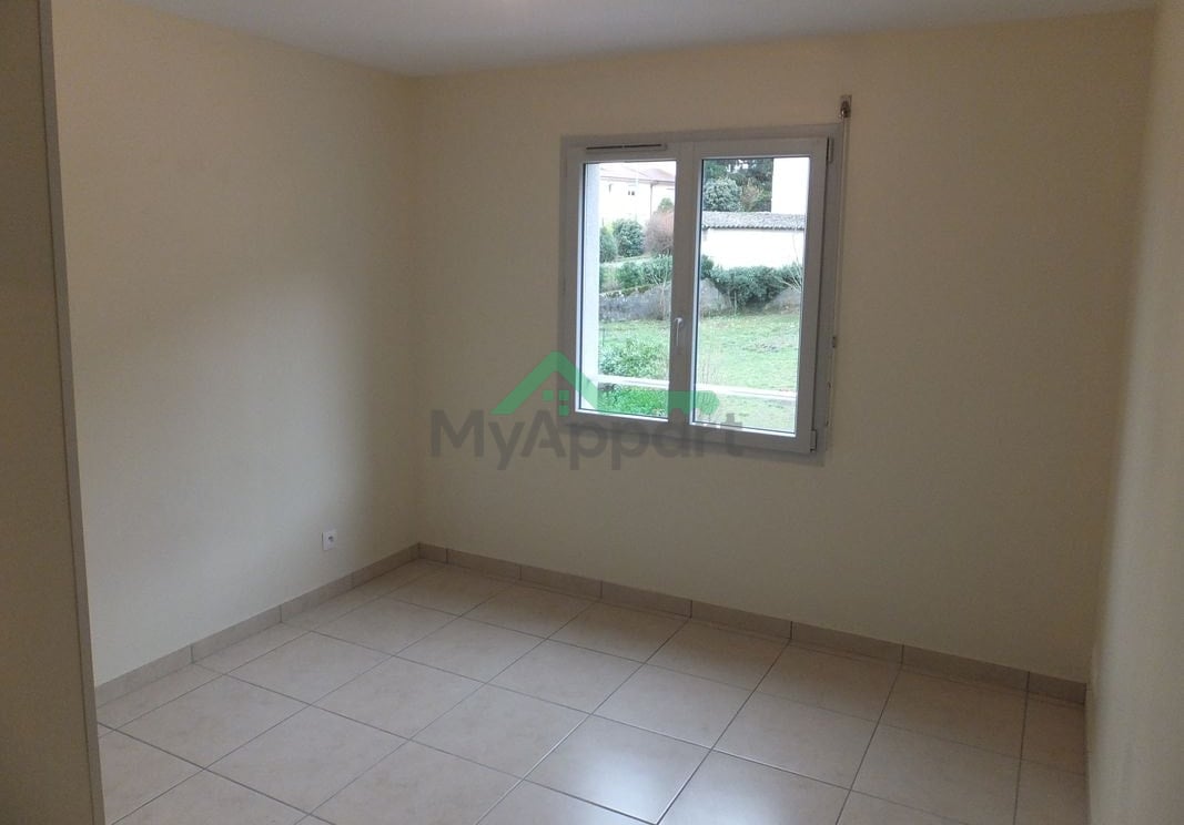 T2 50m Balcon Chauffage Sol Parking priv — photo 2