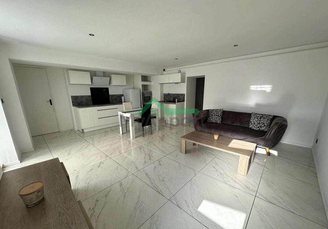 Bel appartement T2 68 m2 - Sain-Bel — photo 2