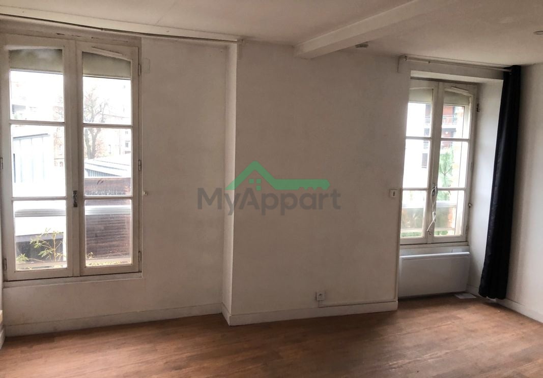 Studio lumineux rénové centre-ville — photo 1