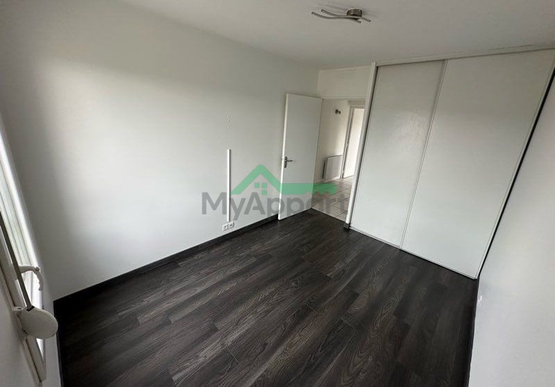 ? T2 52m² avec balcon + garage – Secteur Les Arboras – au calme — photo 2