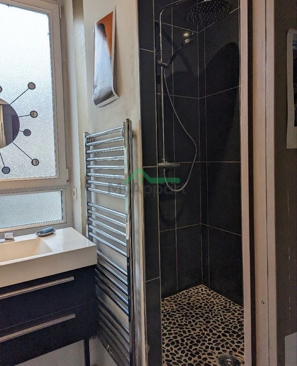 Loue T3 haussmannien 80m2 Lyon 7 — photo 2