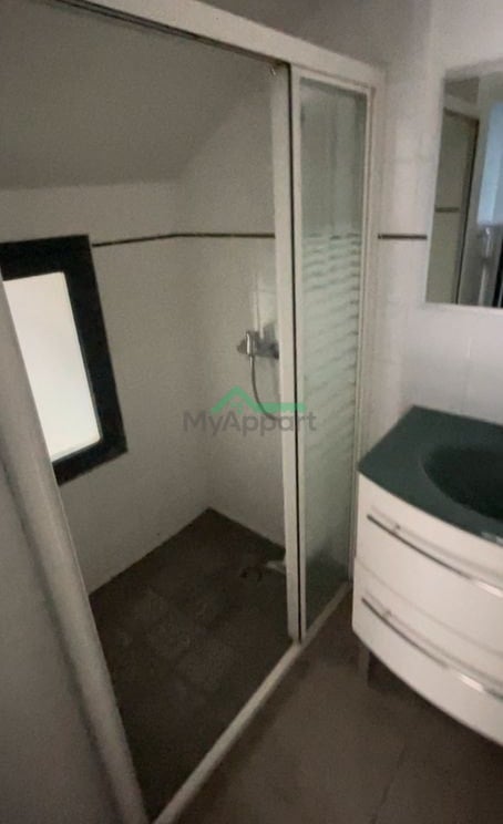 F2 rue René à 10min de la Doua — photo 2