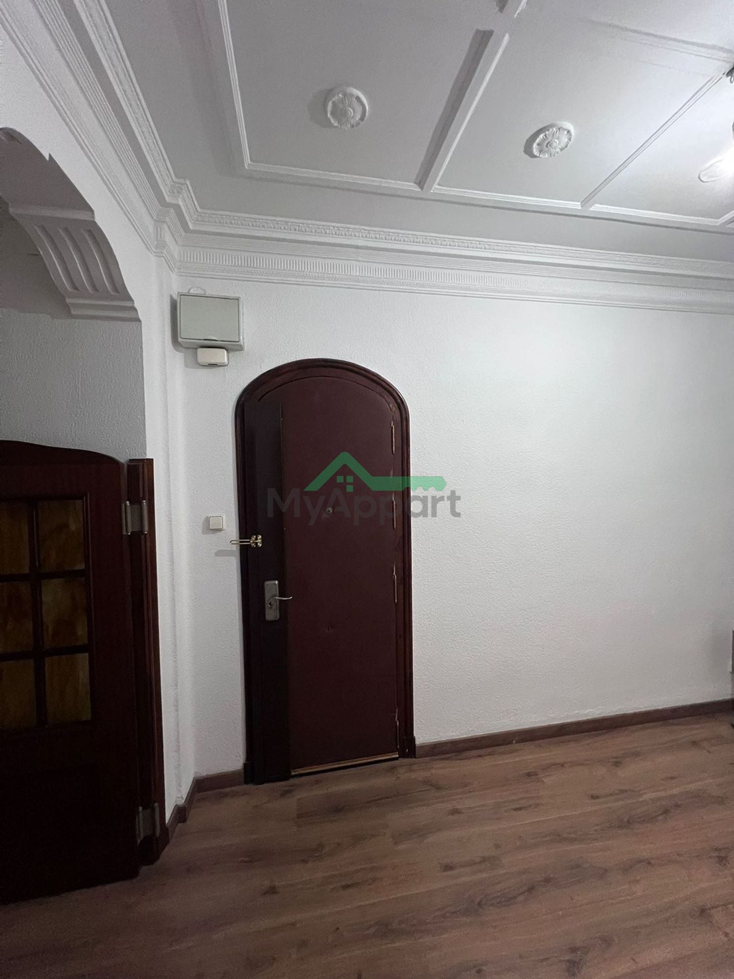 Piso luminoso con balcón y 5 habitaciones — foto 1