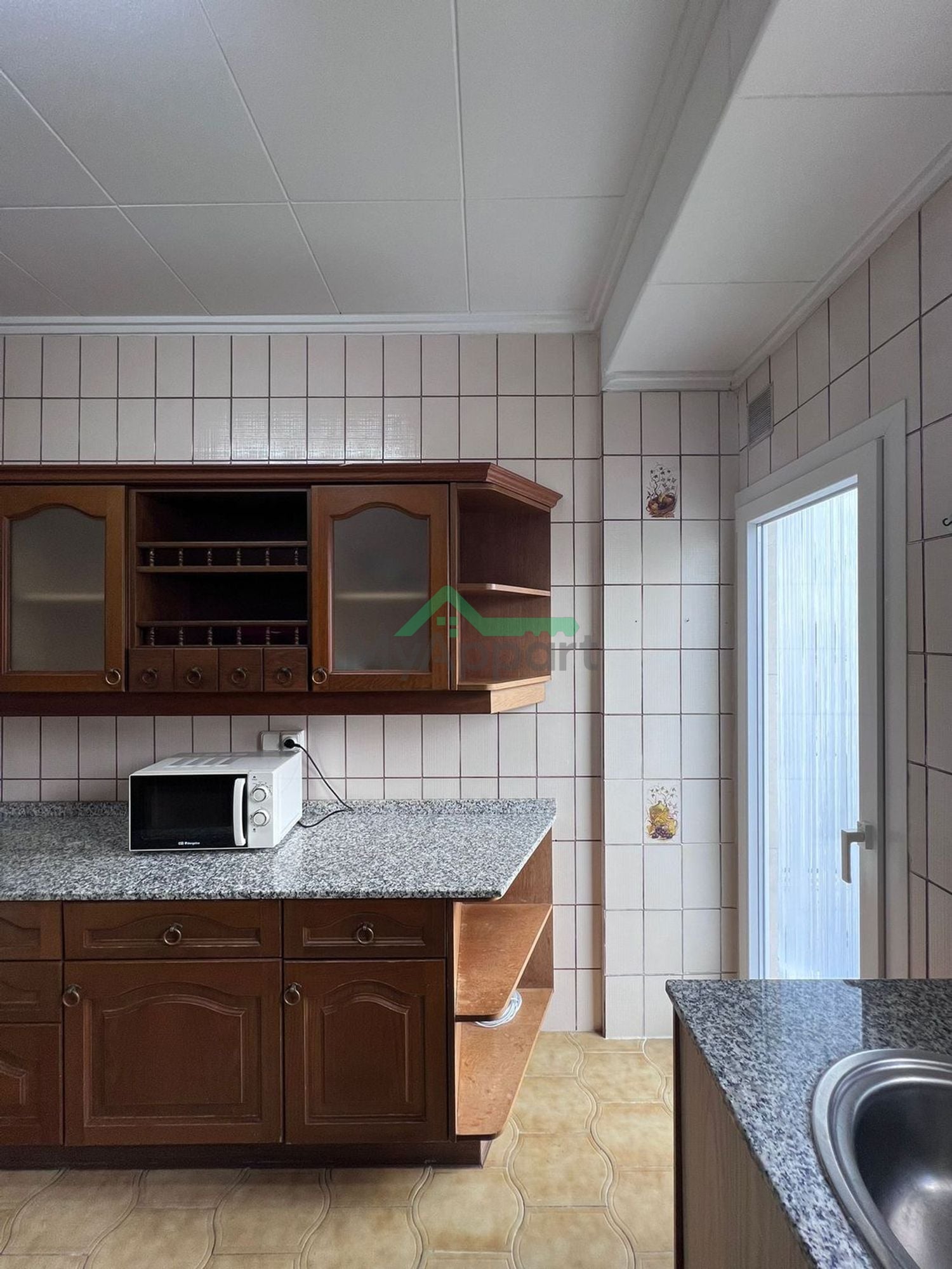 Piso luminoso con balcón y 5 habitaciones — foto 8