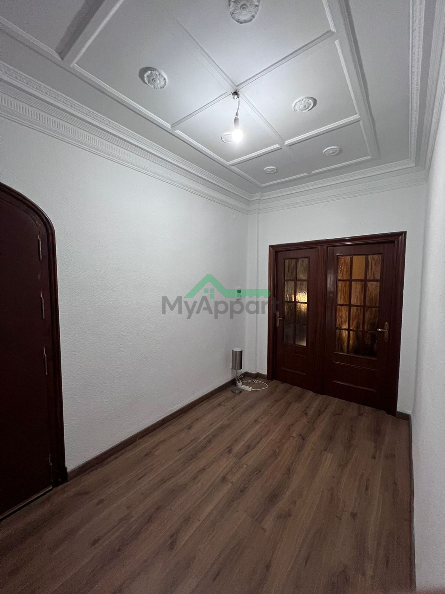 Piso luminoso con balcón y 5 habitaciones — foto 3