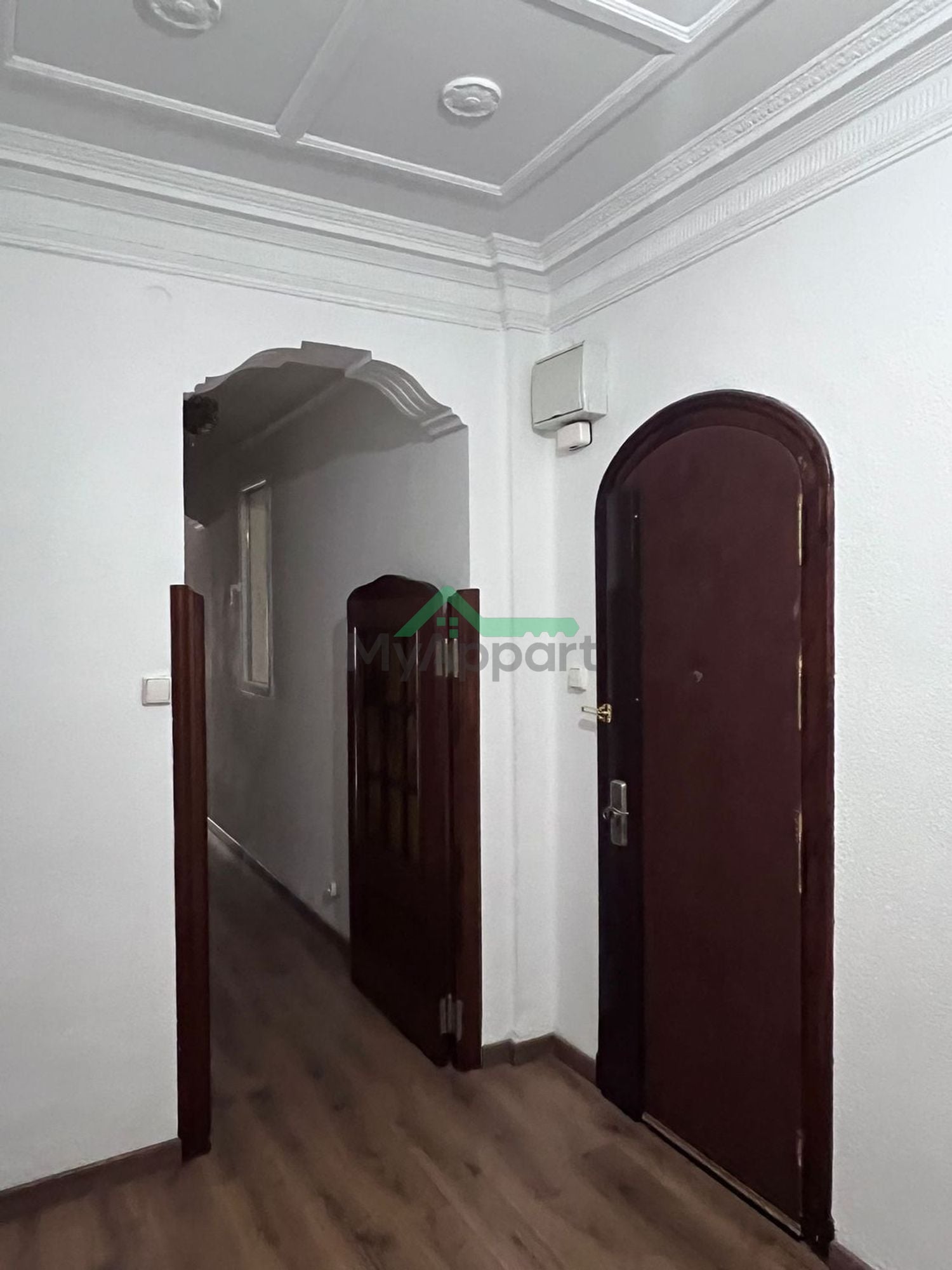 Piso luminoso con balcón y 5 habitaciones — foto 4