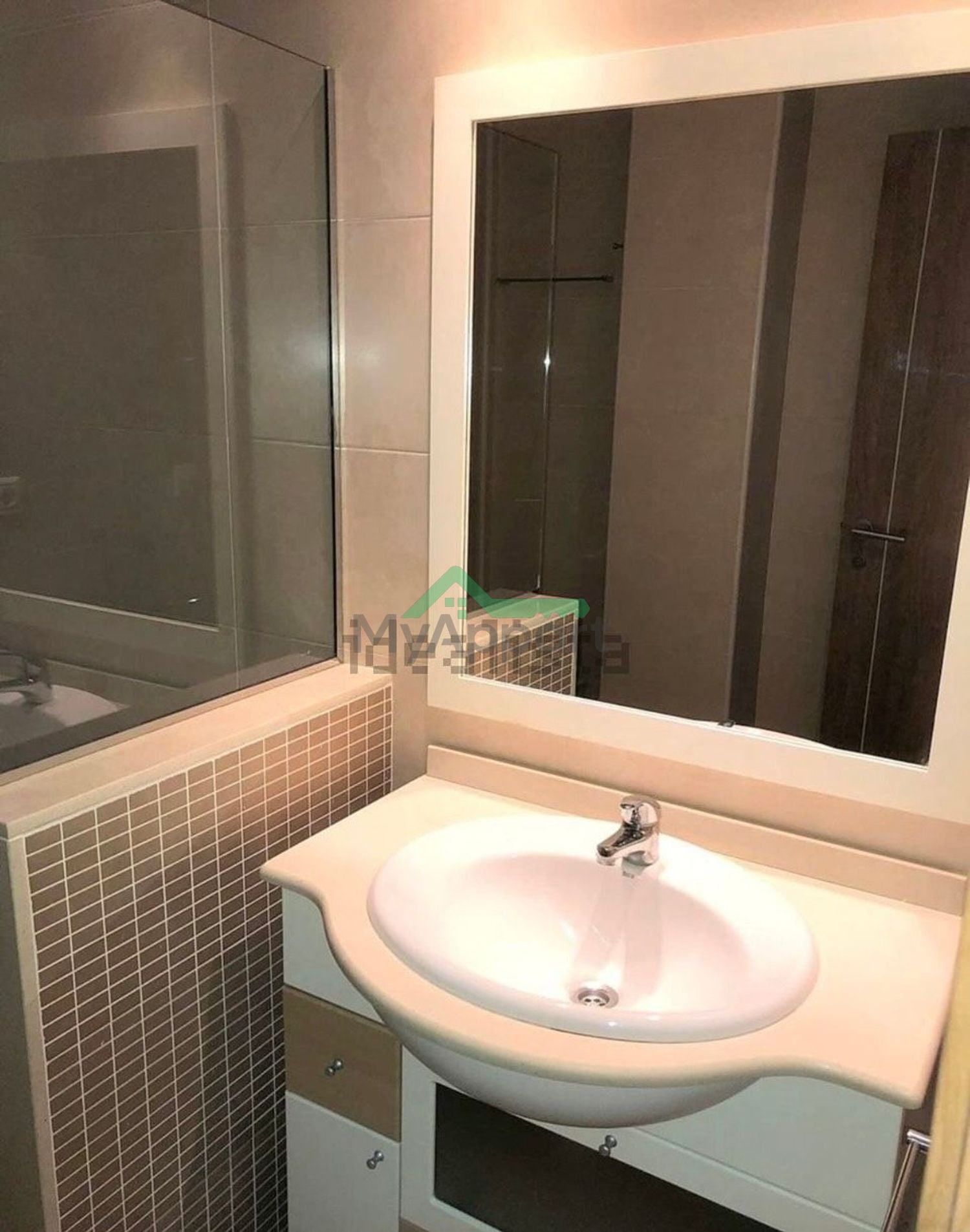 Piso meublé balcón aire acondicionado — foto 9