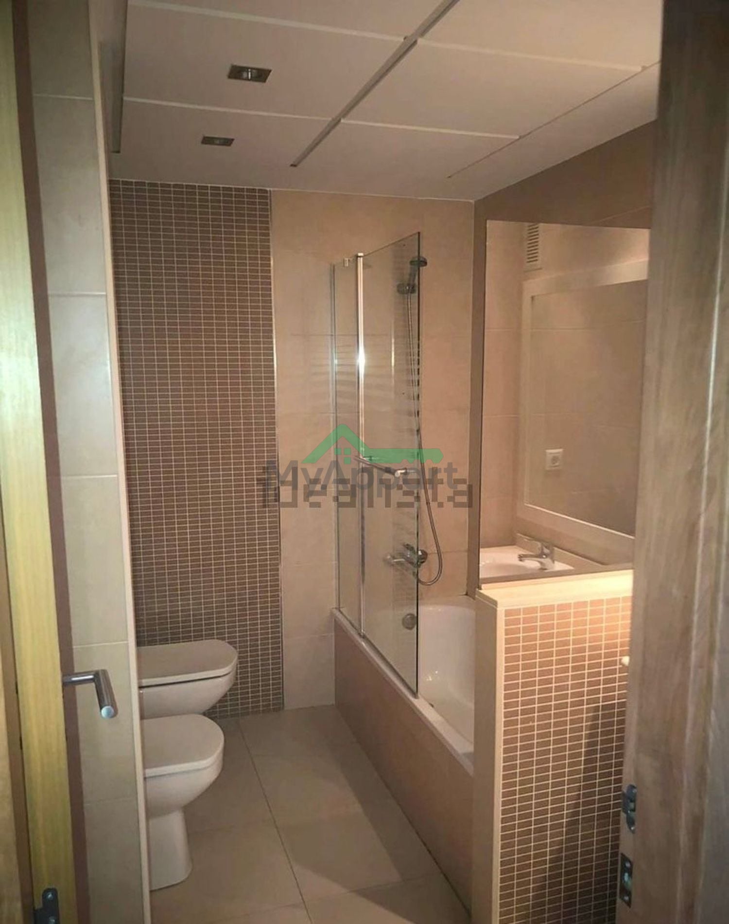 Piso meublé balcón aire acondicionado — foto 10
