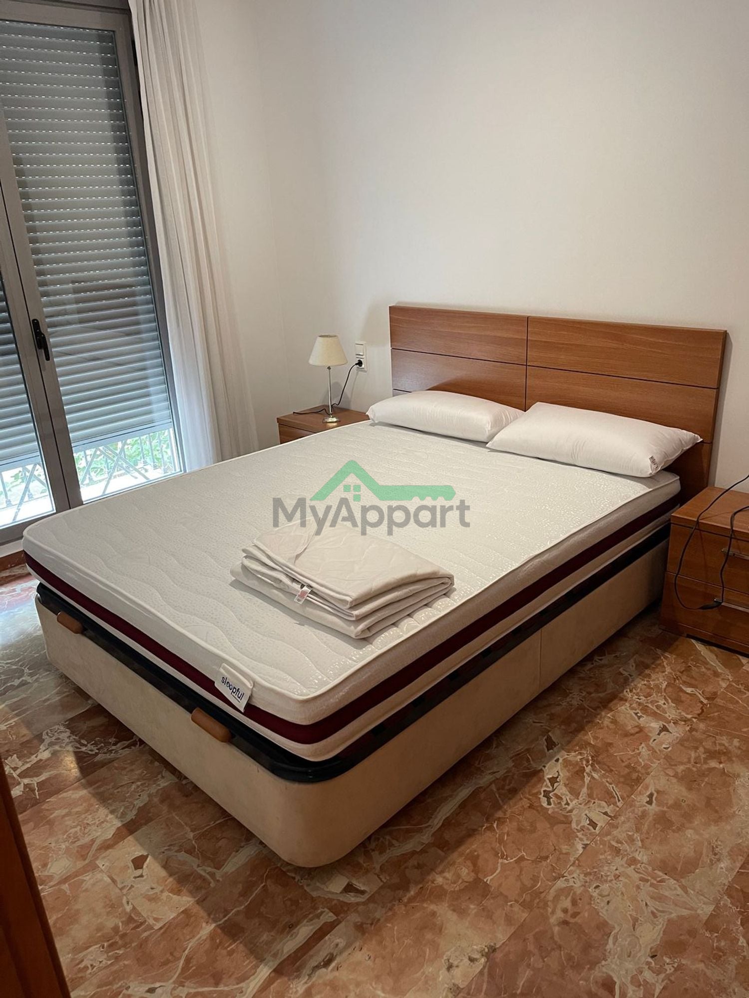 Piso meublé balcón aire acondicionado — foto 4