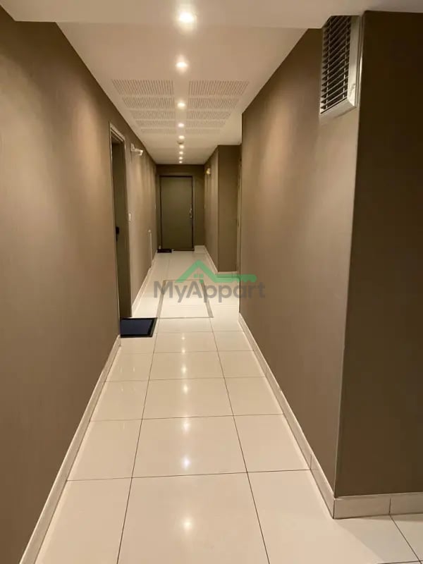 Appartement meublé rénové terrasse jardin parking — photo 10