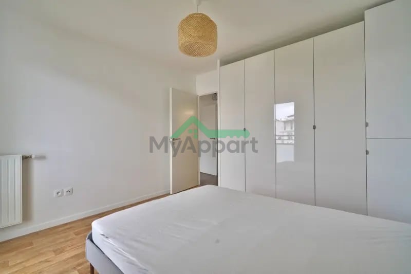 Appartement meublé lumineux balcon parking — photo 8