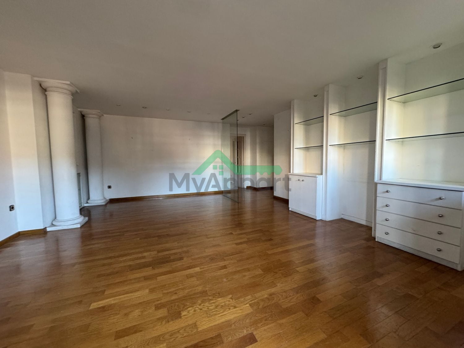 Piso luminoso con balcón y vistas — foto 8