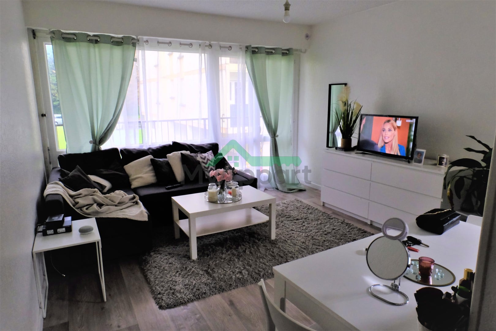 Studio meublé avec balcon — photo 1