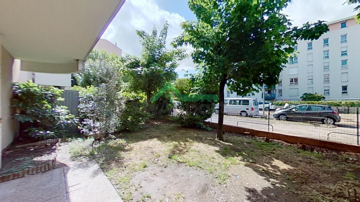 Appartement T2 meublé avec terrasse — photo 7