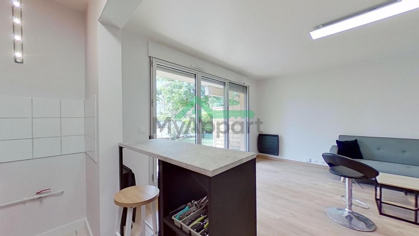 Appartement T2 meublé avec terrasse — photo 10