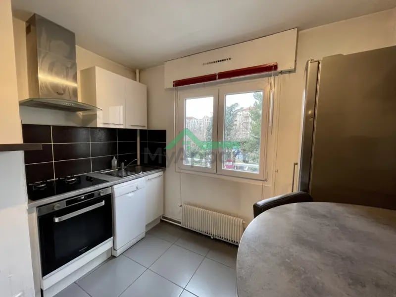Appartement meublé lumineux parking — photo 4