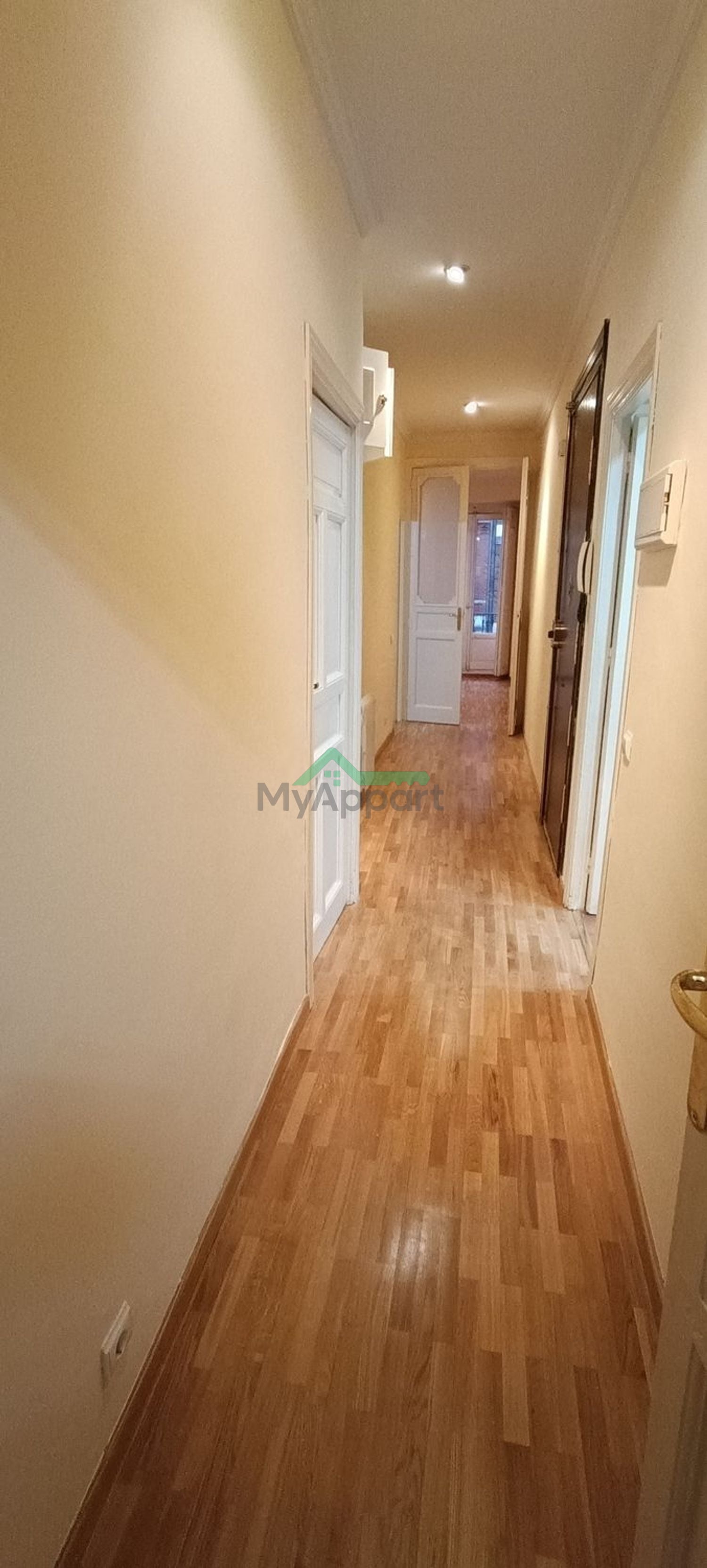 Piso reformado con cocina equipada — foto 12
