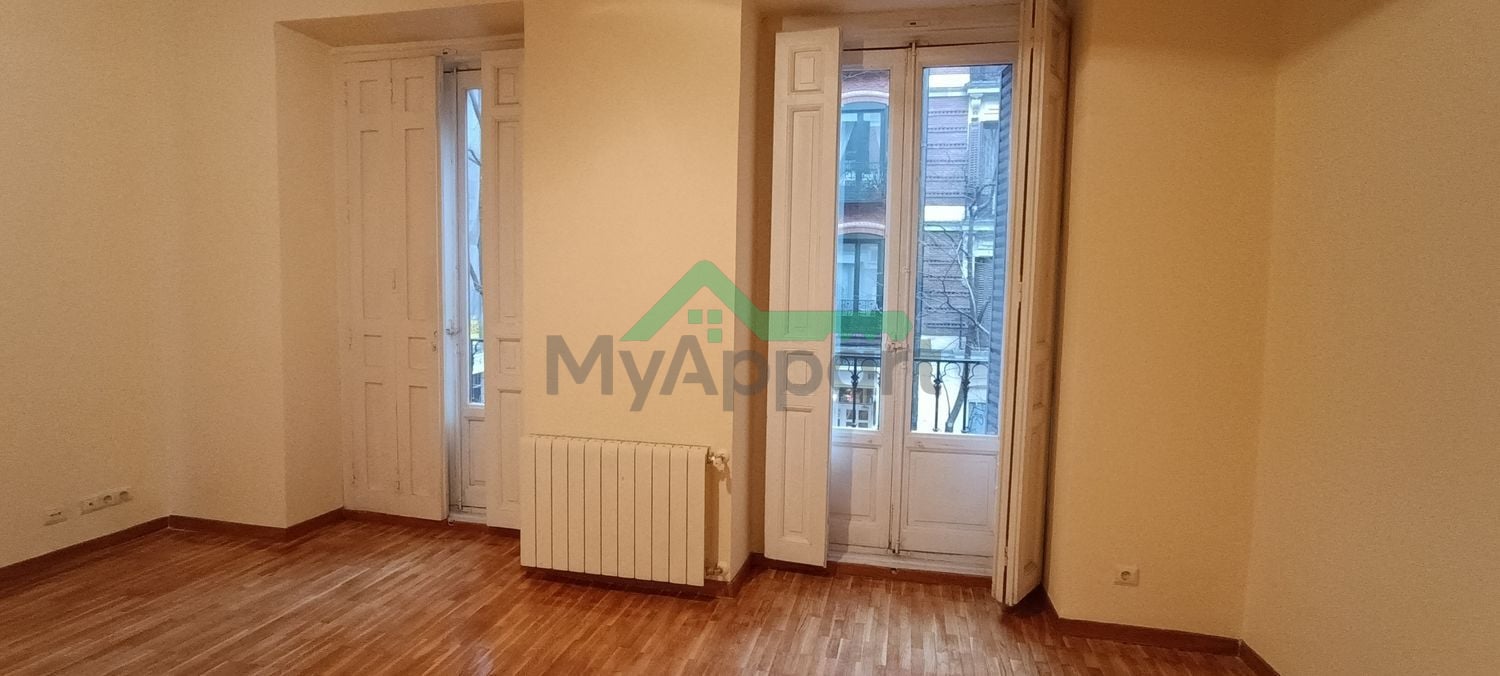 Piso reformado con cocina equipada — foto 1