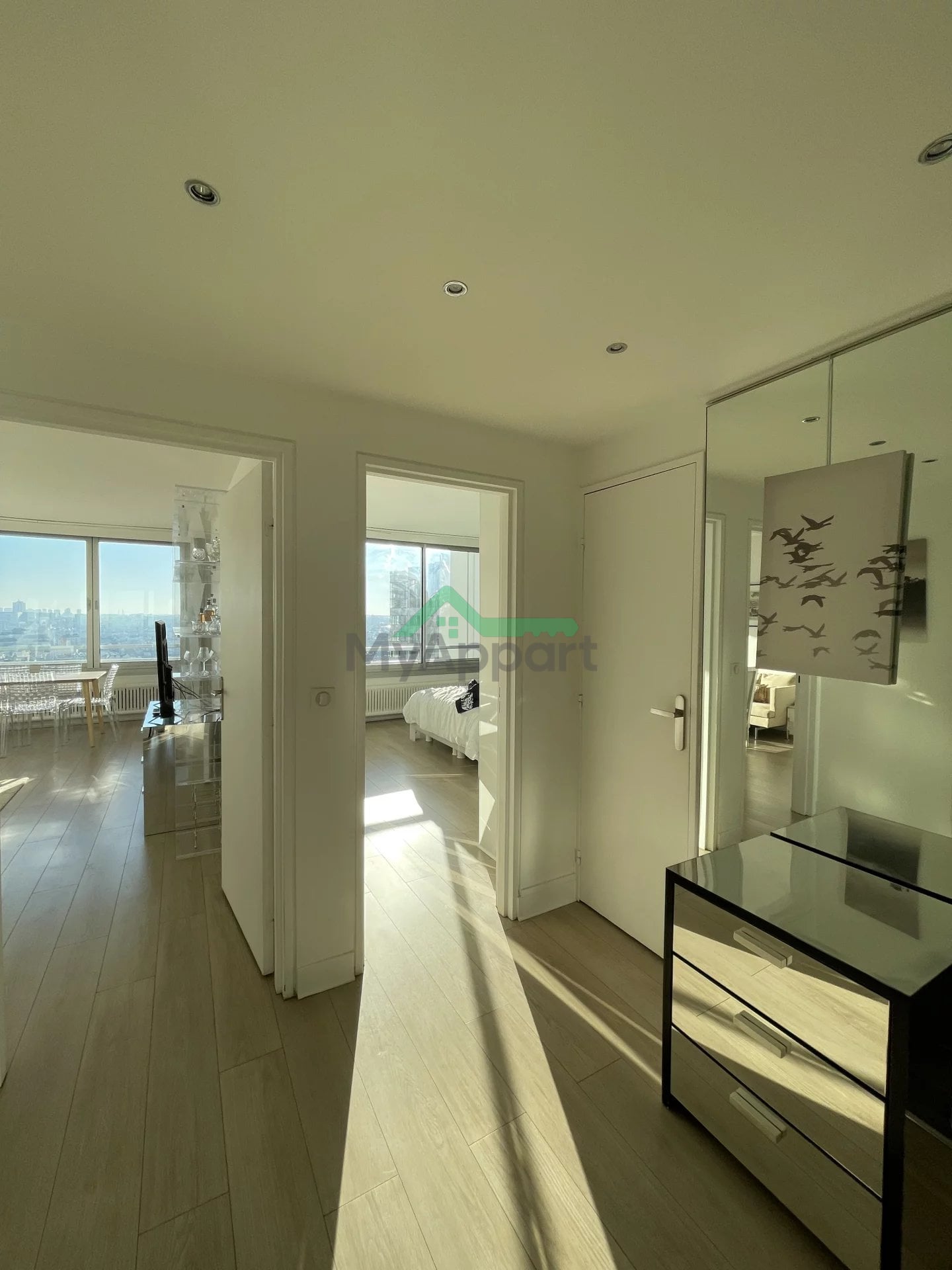 Appartement meublé lumineux étage élevé — photo 2