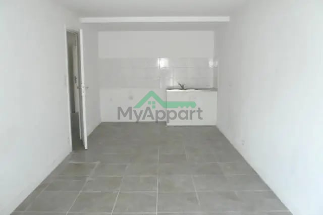 Appartement 3 pièces balcon étage élevé à Nice