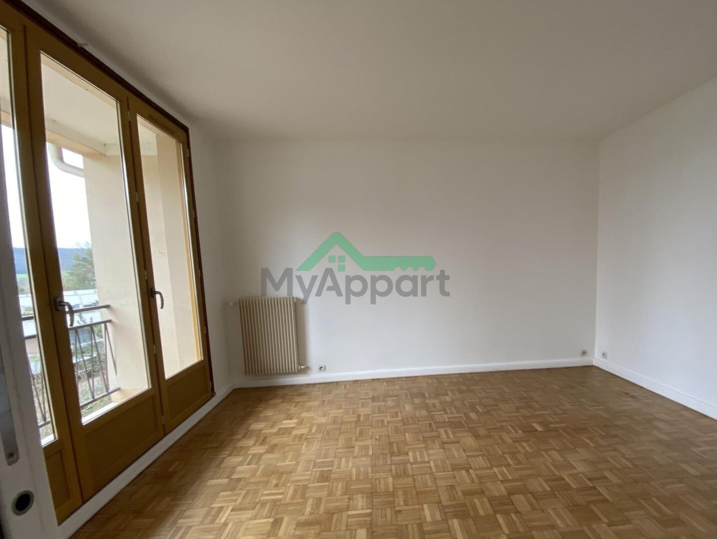 Appartement lumineux avec balcon parking — photo 4