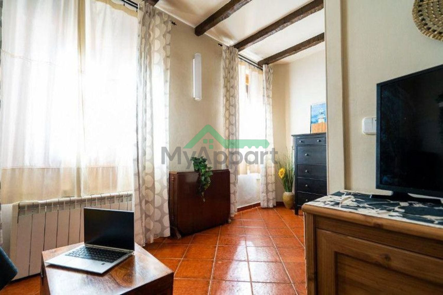 Estudio luminoso reformado y amueblado — foto 4