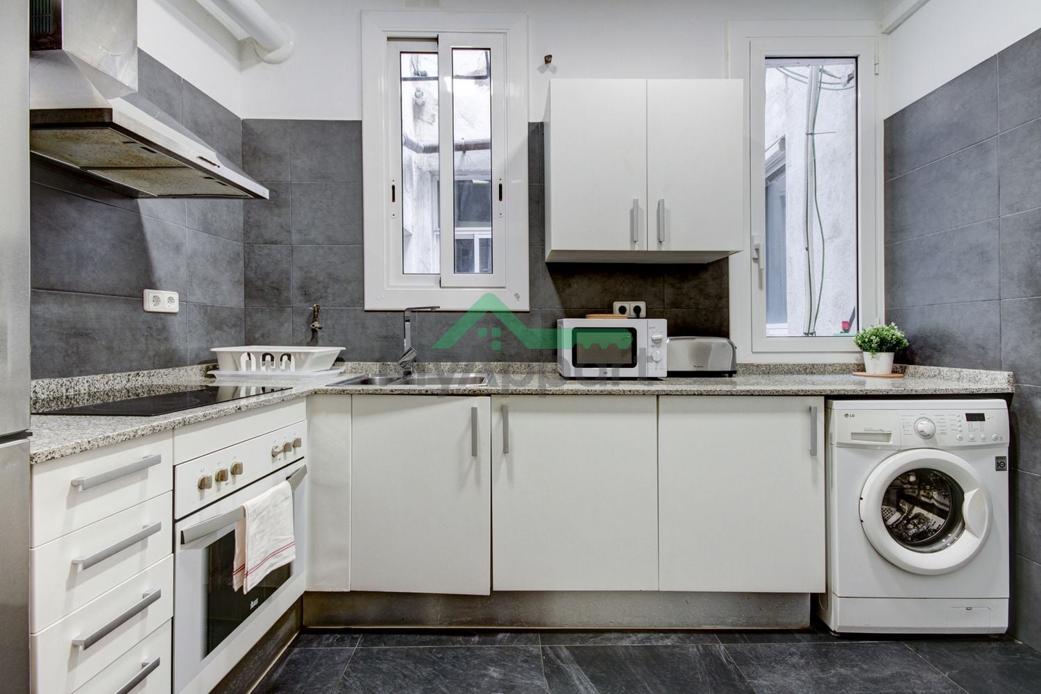 Piso en el Gótico cocina equipada — foto 2