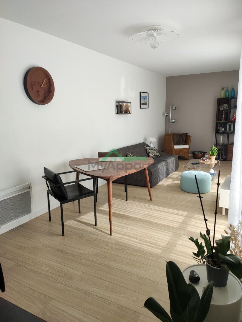 Appartement T2 rénové — photo 2