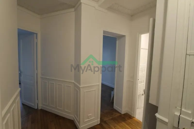 APPARTEMENT
                                                    à louer — photo 6