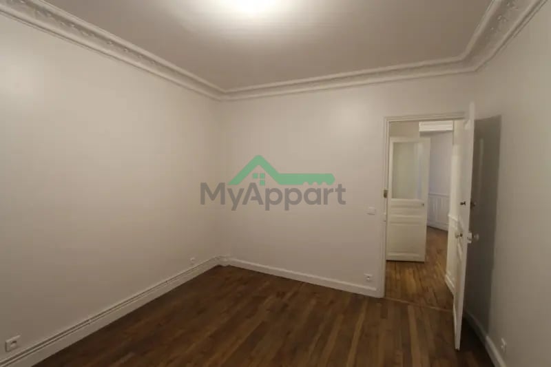 APPARTEMENT
à louer — photo 1