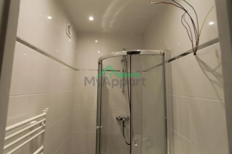 APPARTEMENT
                                                    à louer — photo 9