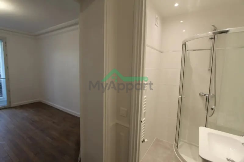 APPARTEMENT
                                                    à louer — photo 7