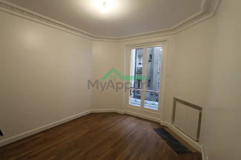 APPARTEMENT
                                                    à louer — photo 2