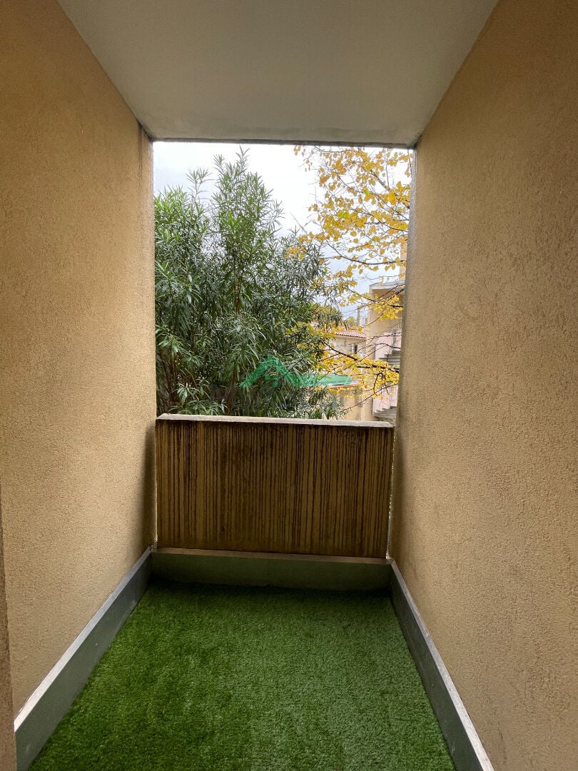 Studio meublé avec balcon — photo 5